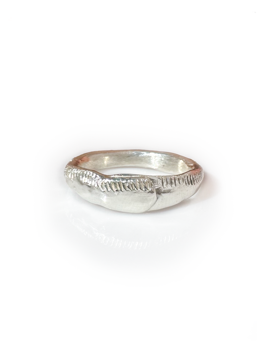 Omphalos Ring