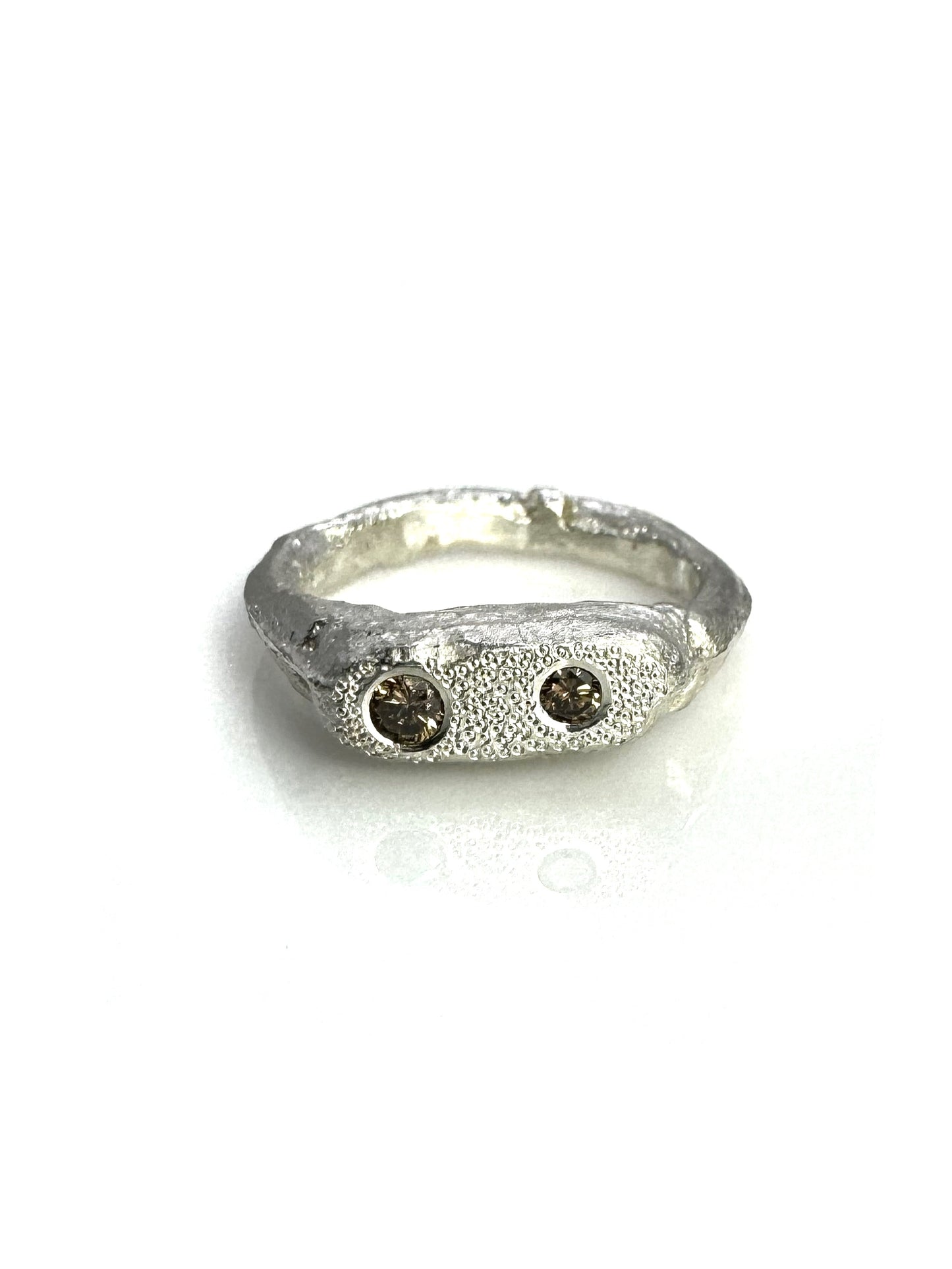Ea Ring