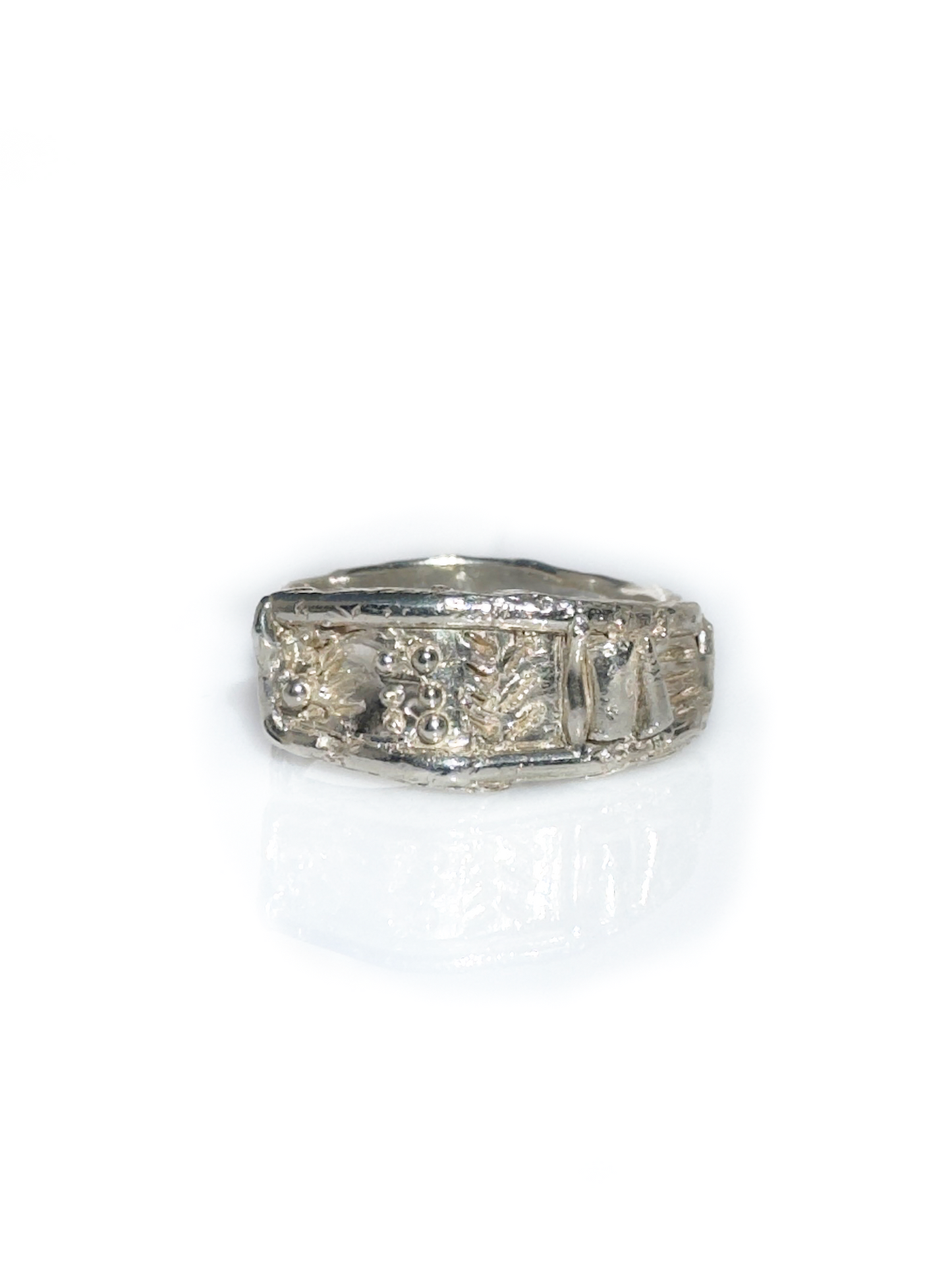 Babylon Ring