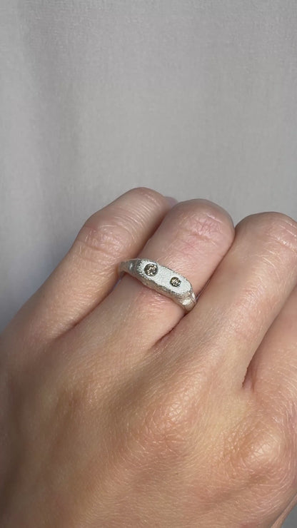 Ea Ring